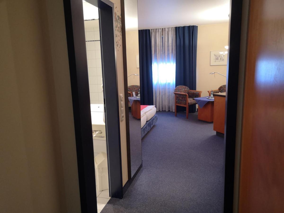 Main Hotel Eckert 3 Margetshoechheim ภายนอก รูปภาพ